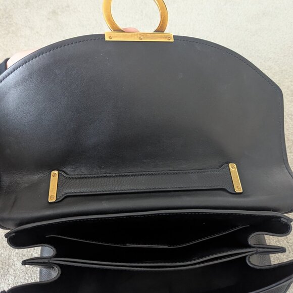 Ferragamo Gancini Top Handle black leather bag. - Picture 7 of 8